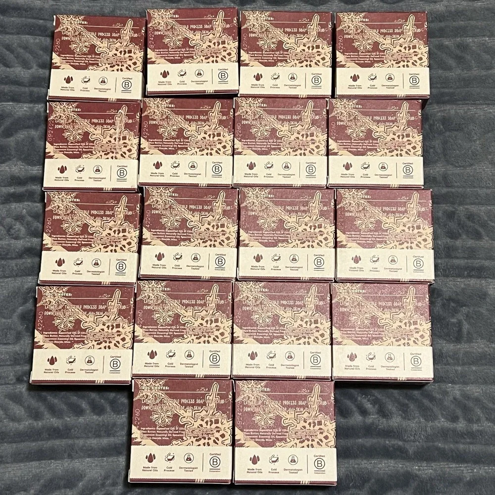 LOT OF 18 Dr. Squatch Limited Edition Frosty Peppermint Bars of Soap -GREAT DEAL